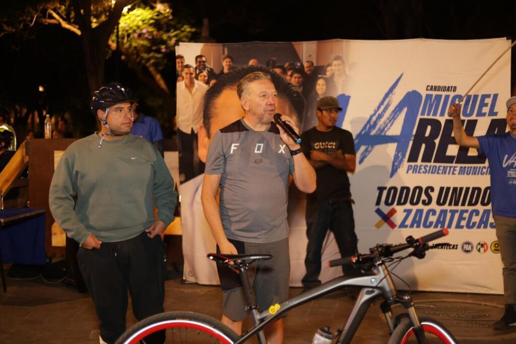 PARTICIPA MIGUEL VARELA EN RODADA NOCTURNA PARA PROMOVER ACTIVIDADES FÍSICO-DEPORTIVAS Y RECREATIVAS