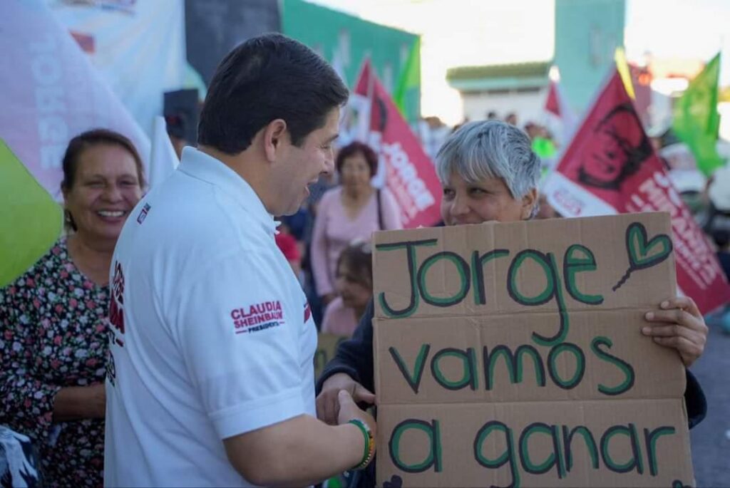 SE REUNE JORGE MIRANDA CON HABITANTES DE LOS POLÍGONOS 16 Y17 DE LA CAPITAL