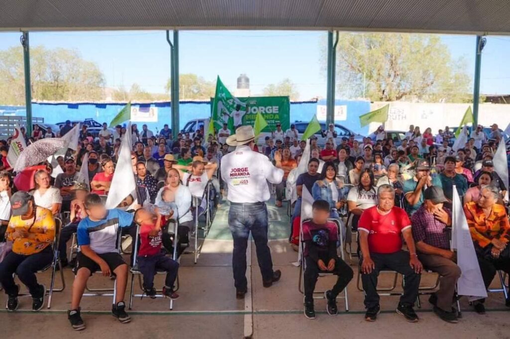  REAFIRMA JORGE MIRANDA SU RESPALDO A LAS COMUNIDADES 