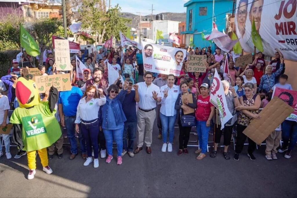 RECIBE JORGE MIRANDA EL RESPALDO DE LOS COLONOS DE LABUENAVISTA