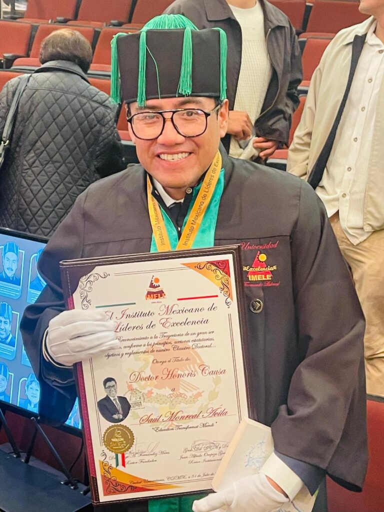 SAÚL MONREAL RECIBE DOCTORADO HONORIS CAUSA