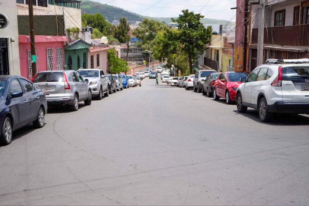 REENCARPETAN CALLES EN LA COLONIA FLORES MAGÓN