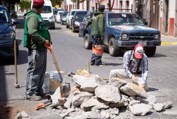 REGRESAN LAS JORNADAS NOCTURNAS DE BACHEO EN LA CAPITAL