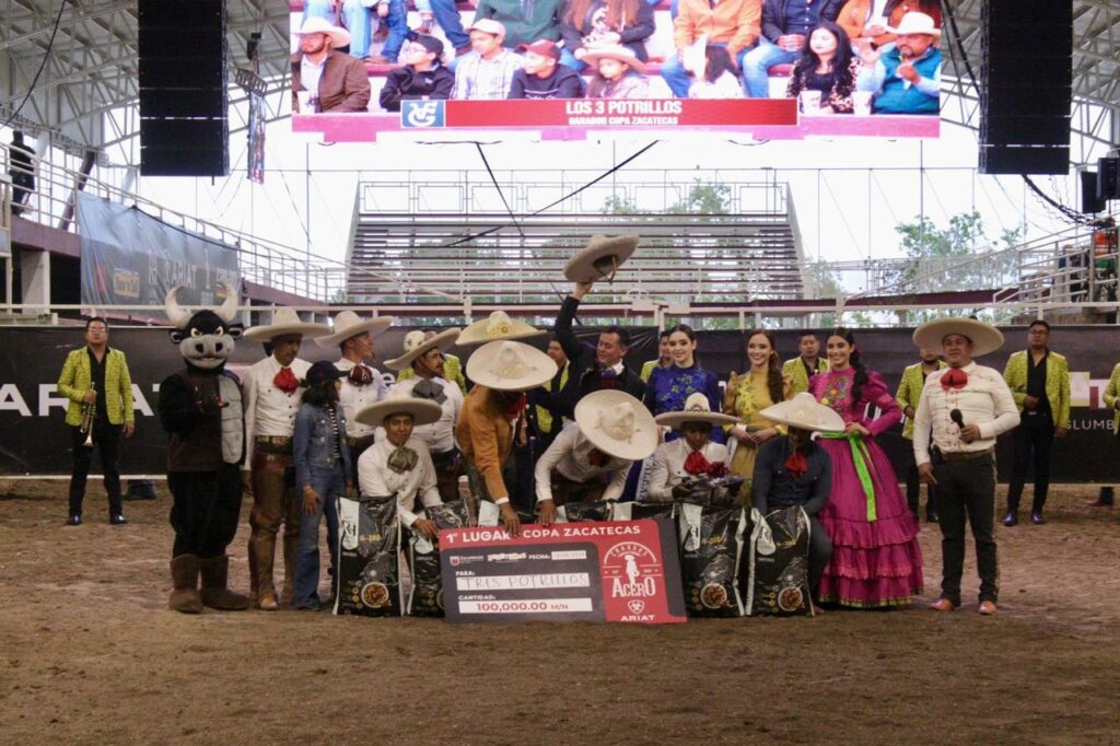 Con gran éxito reúne Zacatecas a los 16 mejores equipos charros de México