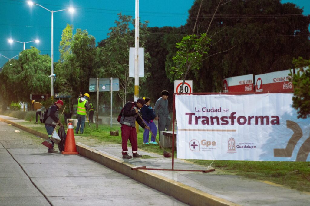 Con mantenimiento de calles, avenidas y espacios públicosSe mejora la imagen urbana del Municipio de Guadalupe