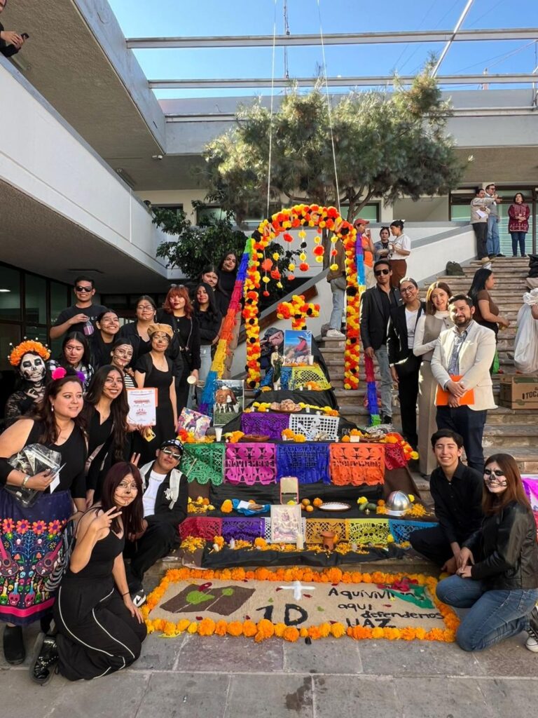 REVIVEN JÓVENES ZACATECANOS TRADICIONES EN EL FESTIVAL DE LASCALAVERAS 2024