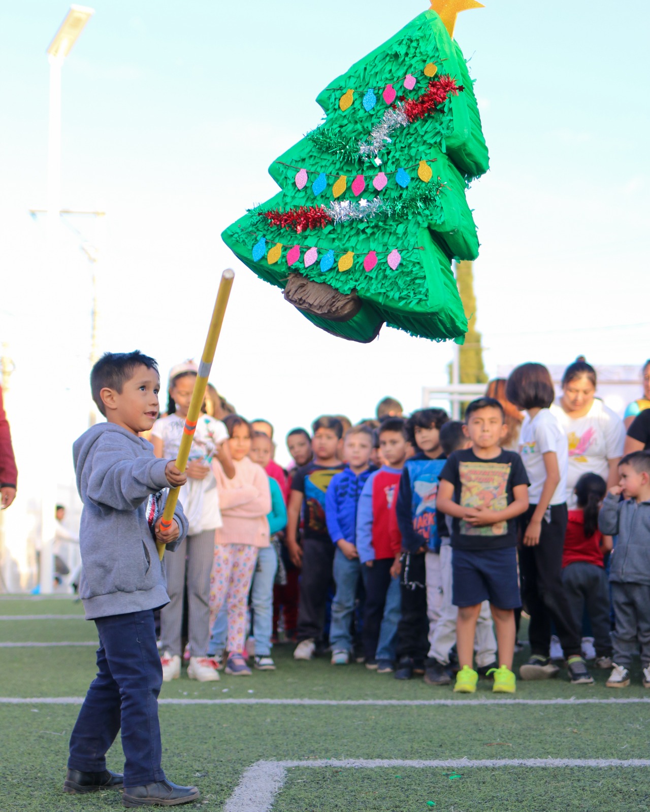 “Es época de unión y amor familiar”: Pepe Saldívar en posadas navideñas