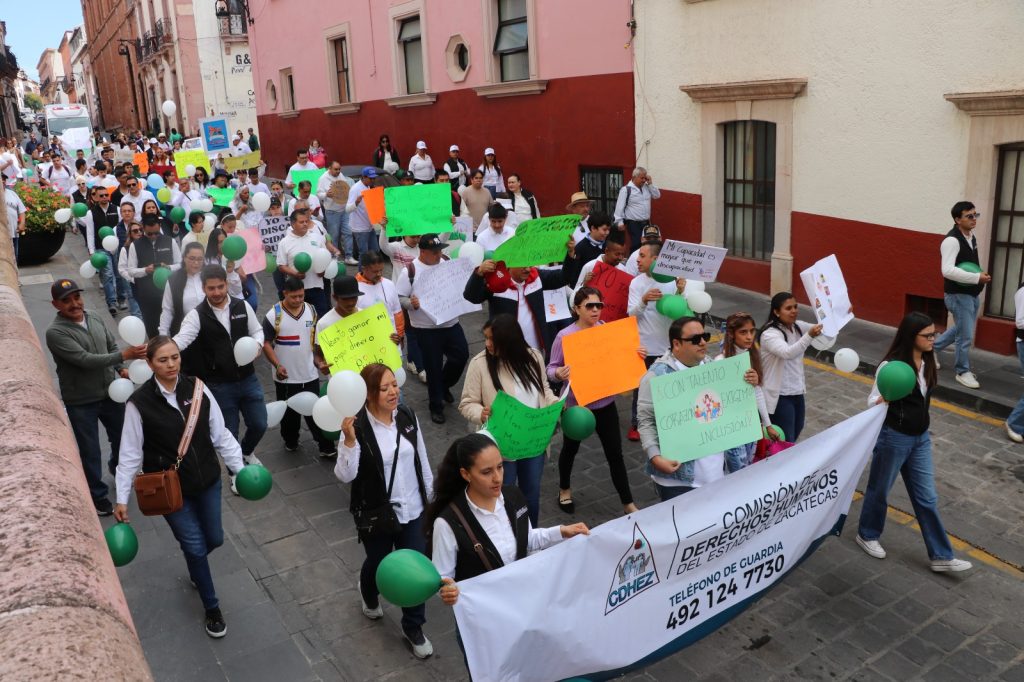 La CDHEZ encabeza la marcha “Yo También Quiero Trabajar”