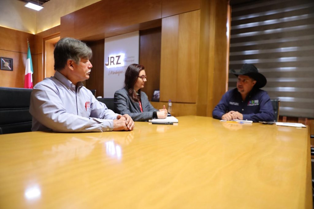 ALCALDE RODRIGO UREÑO SE REÚNE CON DELEGADO DE INFONAVIT ZACATECAS