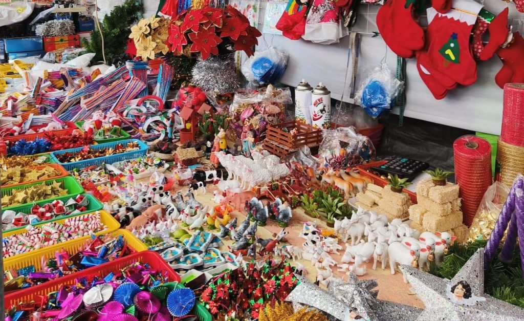 Zacatecas Capital impulsa la economía y se llena de luz: vuelve el tianguis navideño de “El Torito”