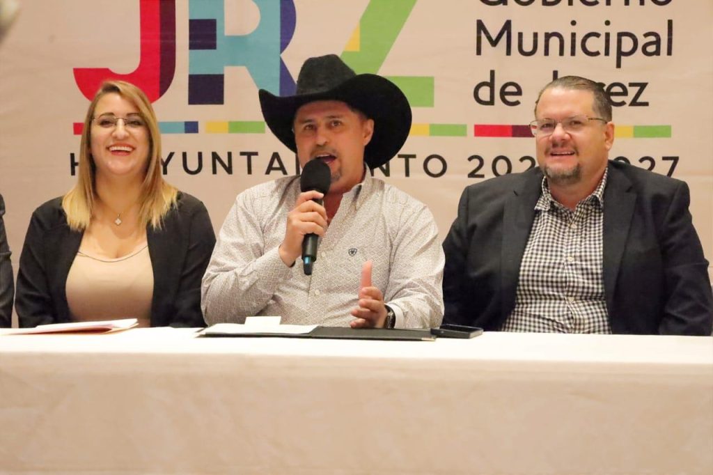 RODRIGO UREÑO PRESENTA LOS FESTIVALES GASTRONÓMICO Y “EN JEREZ VIVE LA TAMBORA Y LA BANDA”