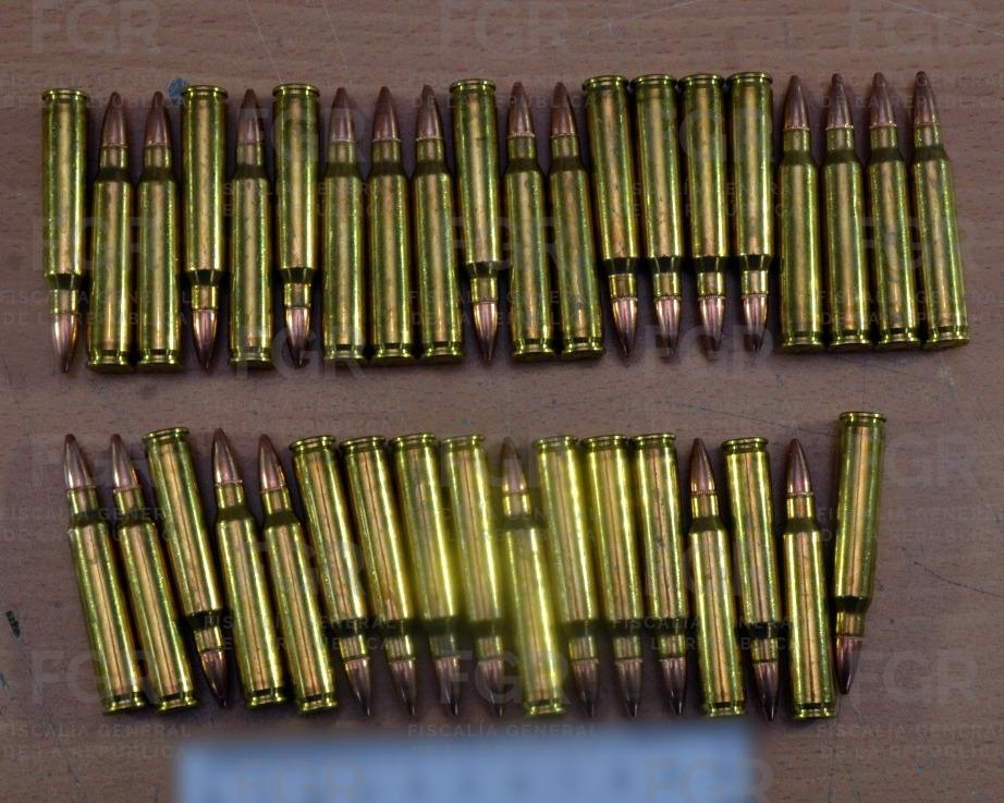 FGR OBTIENE SENTENCIA DE 10 AÑOS DE PRISIÓN CONTRA CINCO PERSONAS POR ARMAS CARTUCHOS, CARGADORES Y DROGA