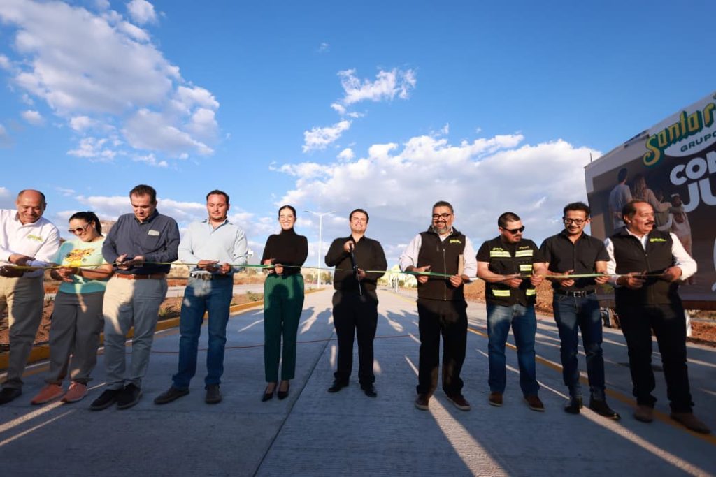 ENTREGA GOBIERNO MUNICIPAL Y GRUPO SANTA RITA NUEVO ACCESO VIAL EN COLINAS DEL PADRE II SECCIÓN