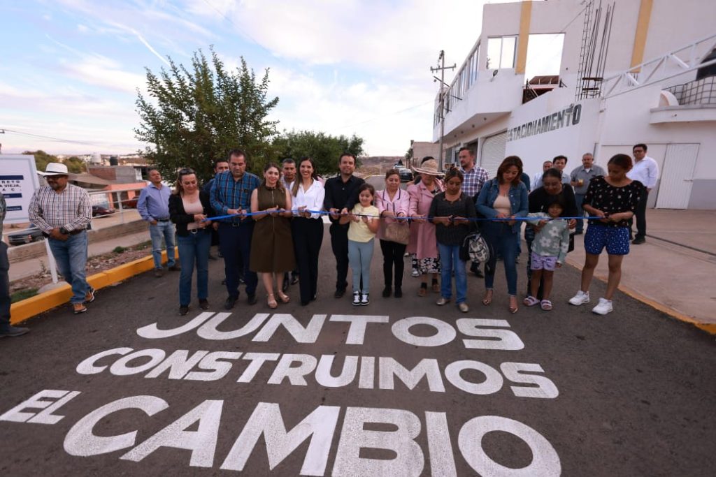 ZACATECAS CAPITAL FORTALECE SU INFRAESTRUCTURA URBANA CON OBRAS DE PAVIMENTACIÓN EN LA COLONIA HUERTA VIEJA